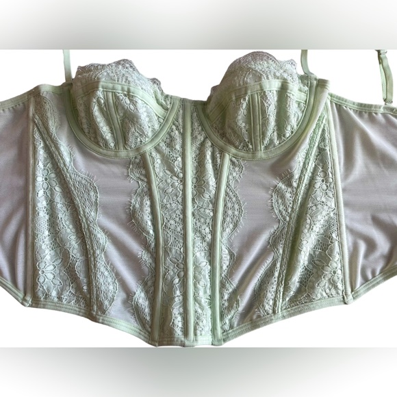 UO- Out from Under Modern Love Corset Top Medium - Picture 5 of 12